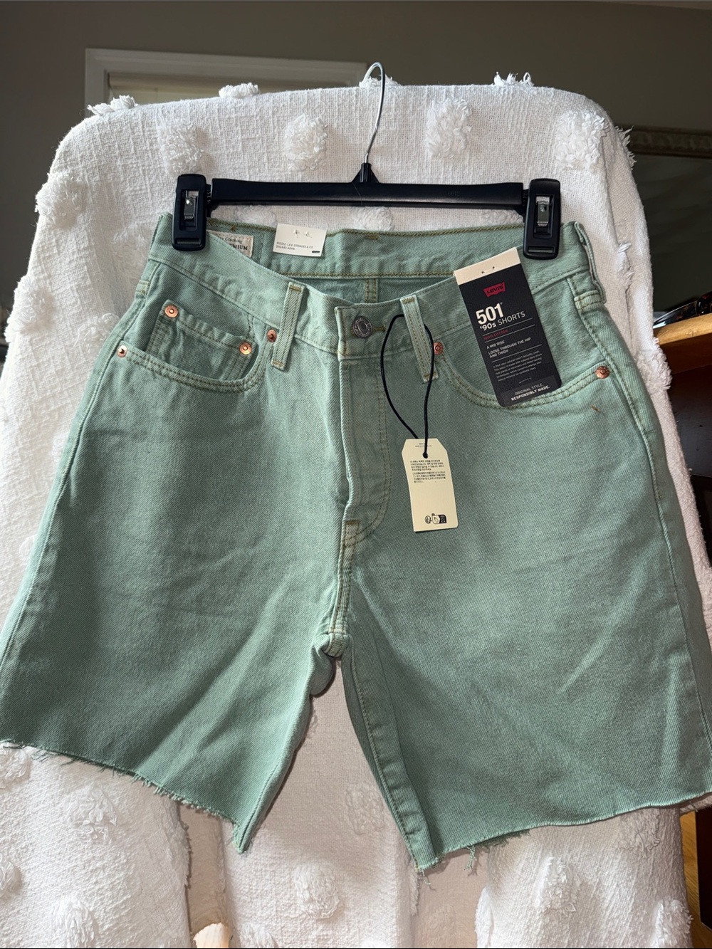 Levi's 501 90’s Womens Shorts in Sage Green